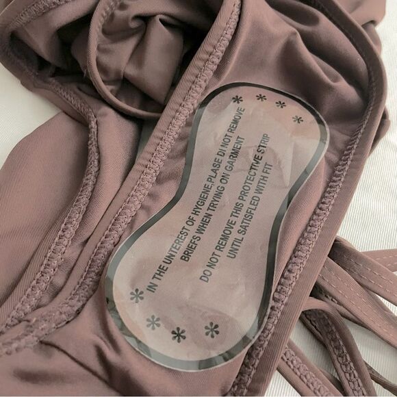 Strappy Back One Piece Swimsuit - Picture 6 of 8